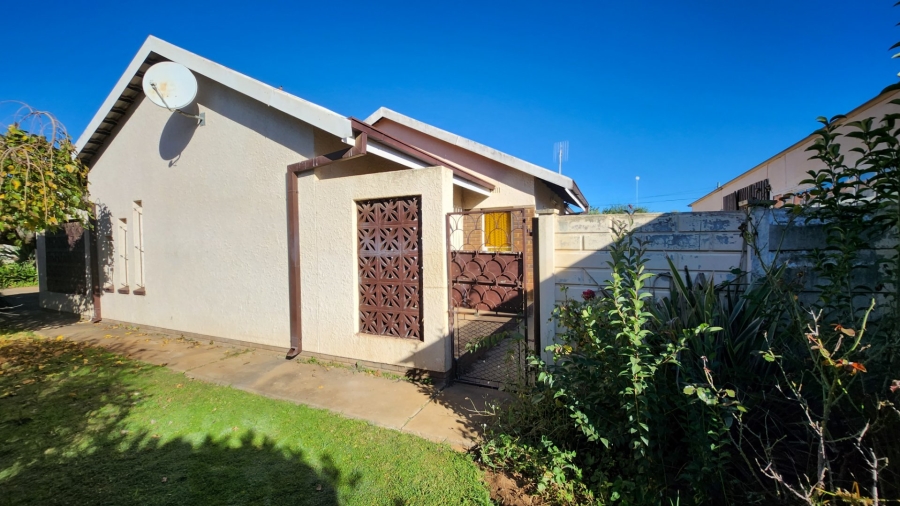 4 Bedroom Property for Sale in Meiringspark North West